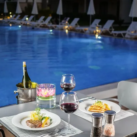 Veranda Hotel 3*